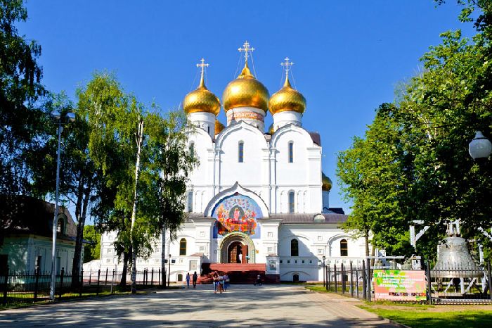 Успенский кафедральный собор, Ярославль Успенский кафедральный собор, Ярославль