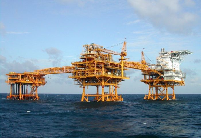 Добыча нефти в море