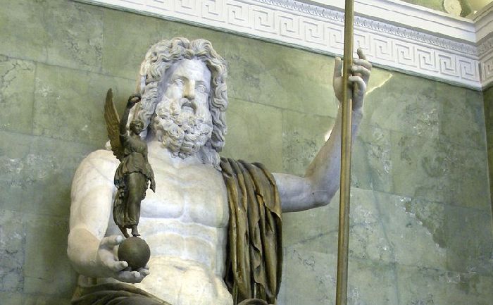 Статуя бога Юпитера