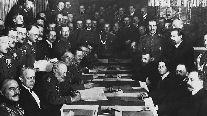 Версальский мирный договор, 1918 г. Версальский мирный договор, 1918 г.
