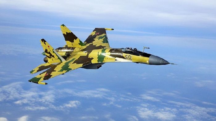 Военный самолет Военный самолет